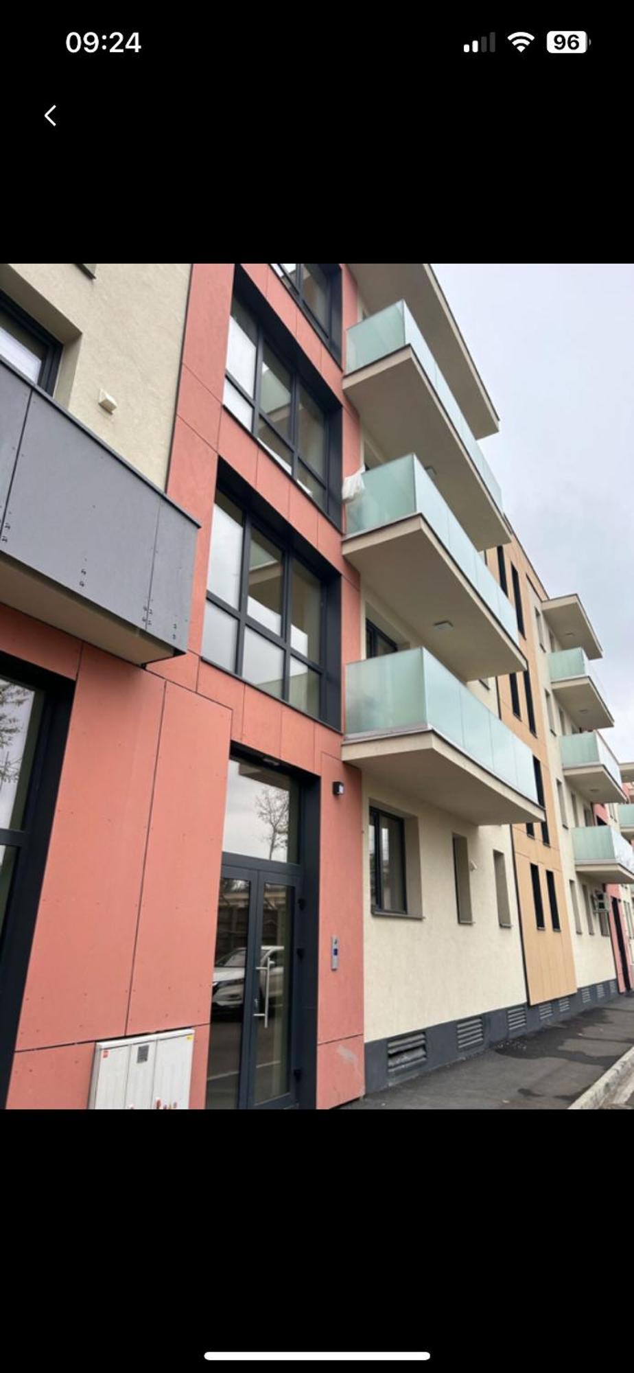 Becca'S Downtown Apartment With Private Parking 拉迪亚 外观 照片